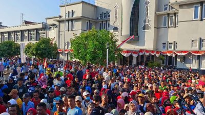 Kemeriahan Jalan Sehat RRI Surakarta Diikuti 5.000 Peserta