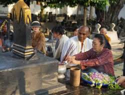 Raja Madagaskar Ziarah ke Makam Leluhur Keraton Surakarta