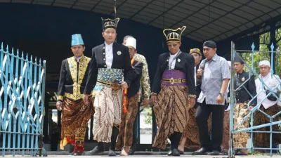 Kronologi Lengkap Kisruh Suksesi di Keraton Solo hingga Muncul Dua Raja Baru